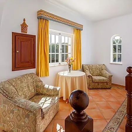 Privada De 7 Quartos,piscina Aquecida,a/c Αλμπουφέιρα