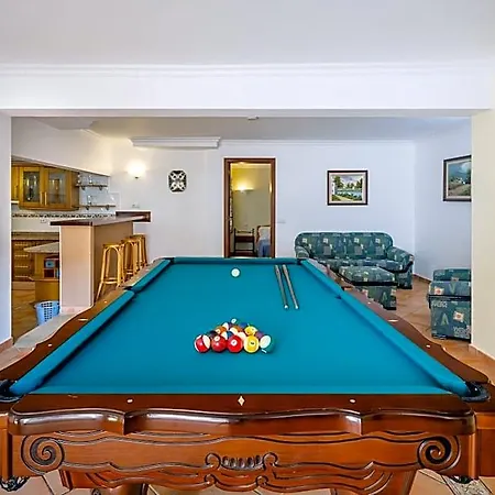Privada De 7 Quartos,piscina Aquecida,a/c 3* Αλμπουφέιρα