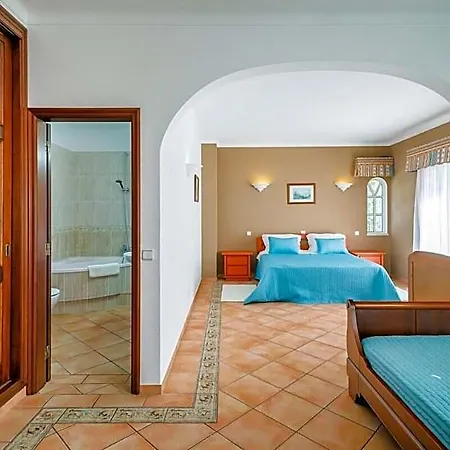 Privada De 7 Quartos,piscina Aquecida,a/c Αλμπουφέιρα